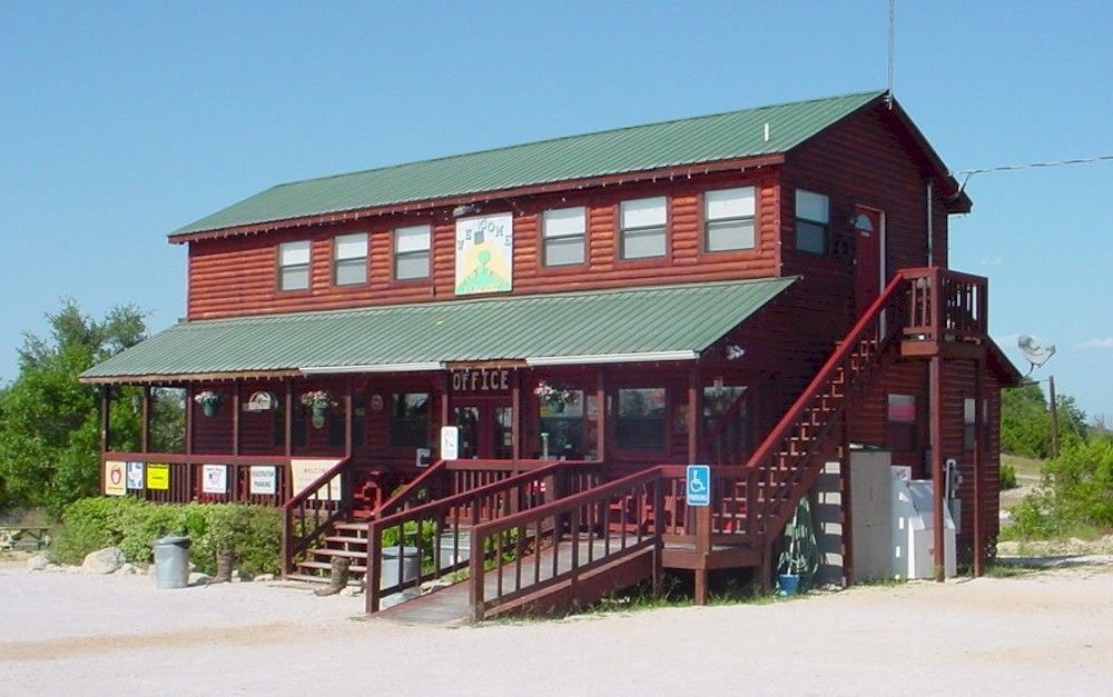 Top Of The Hill Rv Resort & Cabins Waring Extérieur photo