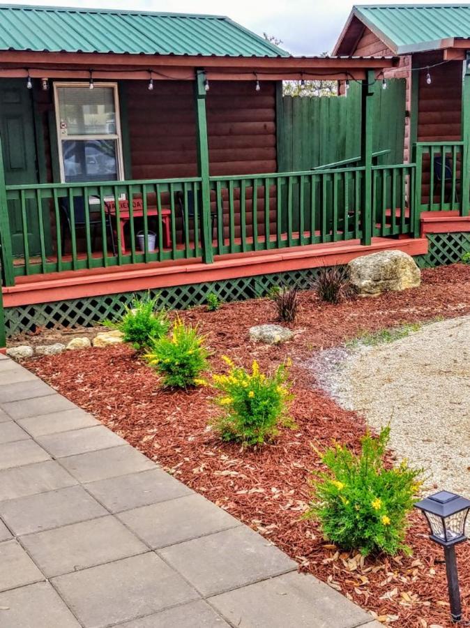 Top Of The Hill Rv Resort & Cabins Waring Extérieur photo