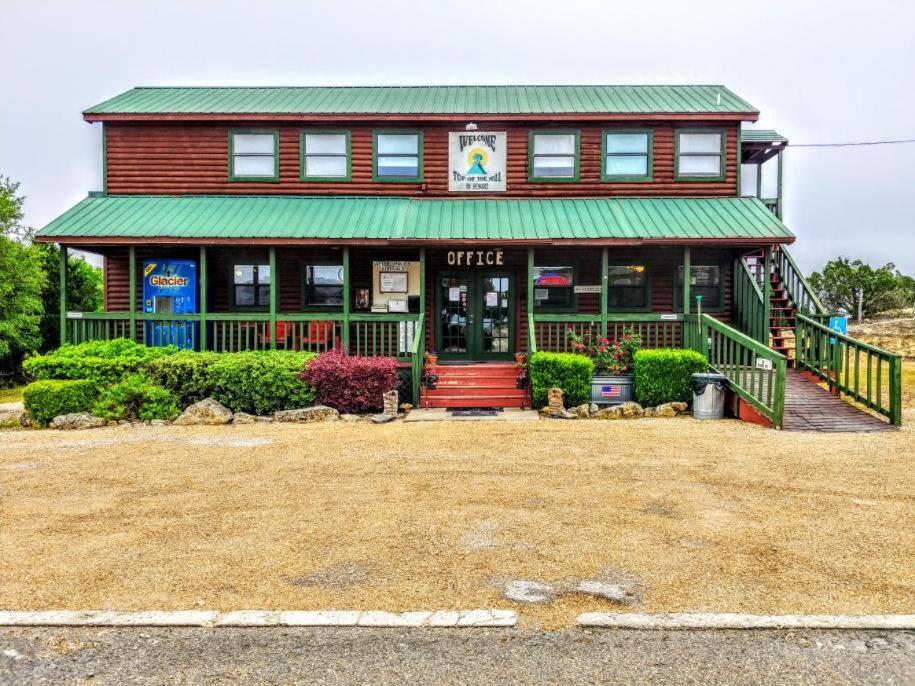 Top Of The Hill Rv Resort & Cabins Waring Extérieur photo